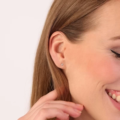 14 Karaat Geelgouden Oorbellen Rond 3mm Zirkonia 4 14 Karaat Geelgouden Oorbellen Rond 3mm Zirkonia - Afbeelding 2