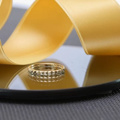 14 Karaat Geelgouden Ring Bewerkt 5 14 Karaat Geelgouden Ring Bewerkt - Afbeelding 3