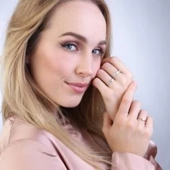 14 Karaat Witgouden Ring Met 10 Diamanten 0,08ct -SieradenSpot Korting 14 karaat witgouden ring met 10 diamanten 0 08ct 3