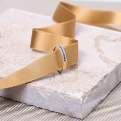 18 Karaat Geelgouden Ring Saffier Diamant 0,06ct -SieradenSpot Korting 18 karaat geelgouden ring saffier diamant 0 06ct 2