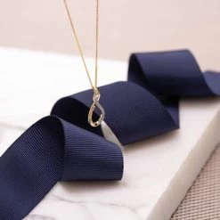 9 Karaat Ketting Met Fantasie Hanger Diamant -SieradenSpot Korting 9 karaat ketting met fantasie hanger diamant 2