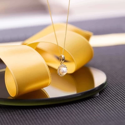 9 Karaat Ketting Met Hanger Met Parel En Zirkonia 5 9 Karaat Ketting Met Hanger Met Parel En Zirkonia - Afbeelding 3