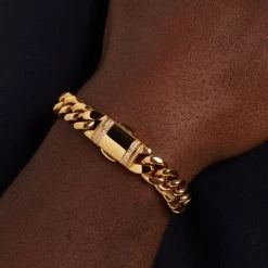 Voorkant -SieradenSpot Korting gerecycled stalen goldplated armband 1