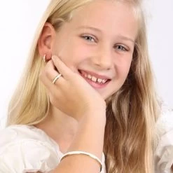 Gerecycled Stalen Goldplated Kinderring Met Emaille Wit 6 Gerecycled Stalen Goldplated Kinderring Met Emaille Wit -SieradenSpot Korting gerecycled stalen goldplated kinderring met emaille wit 1