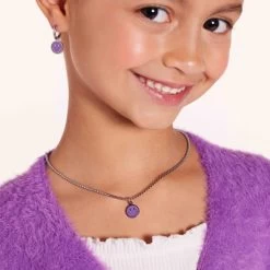 Stalen Ketting Met Smiley Paars -SieradenSpot Korting stalen ketting met smiley paars 1