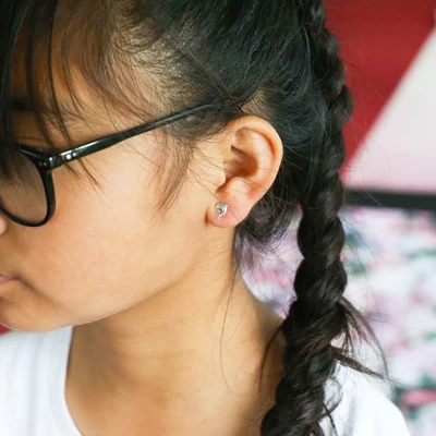 Zilveren Kinderoorbellen Dolfijn 4 Zilveren Kinderoorbellen Dolfijn - Afbeelding 2