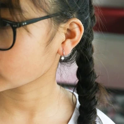 Zilveren Kinderoorbellen Hart 4 Zilveren Kinderoorbellen Hart - Afbeelding 2