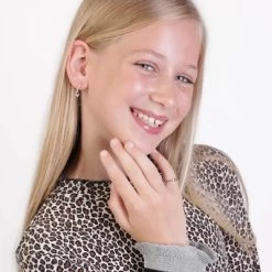 Zilveren Kinderring Goldplated Met Hart En Zirkonia 8 Zilveren Kinderring Goldplated Met Hart En Zirkonia -SieradenSpot Korting zilveren kinderring goldplated met hart en zirkonia 2