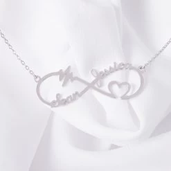 Zilveren Naamketting Infinity/heart/heartbeat -SieradenSpot Korting zilveren naamketting infinity heart heartbeat 2