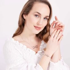 Zilveren Naamketting Infinity/heart/heartbeat -SieradenSpot Korting zilveren naamketting infinity heart heartbeat 3